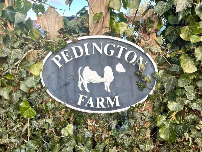 House Manor Farm Close in Stone with Bishopstone and Hartwell