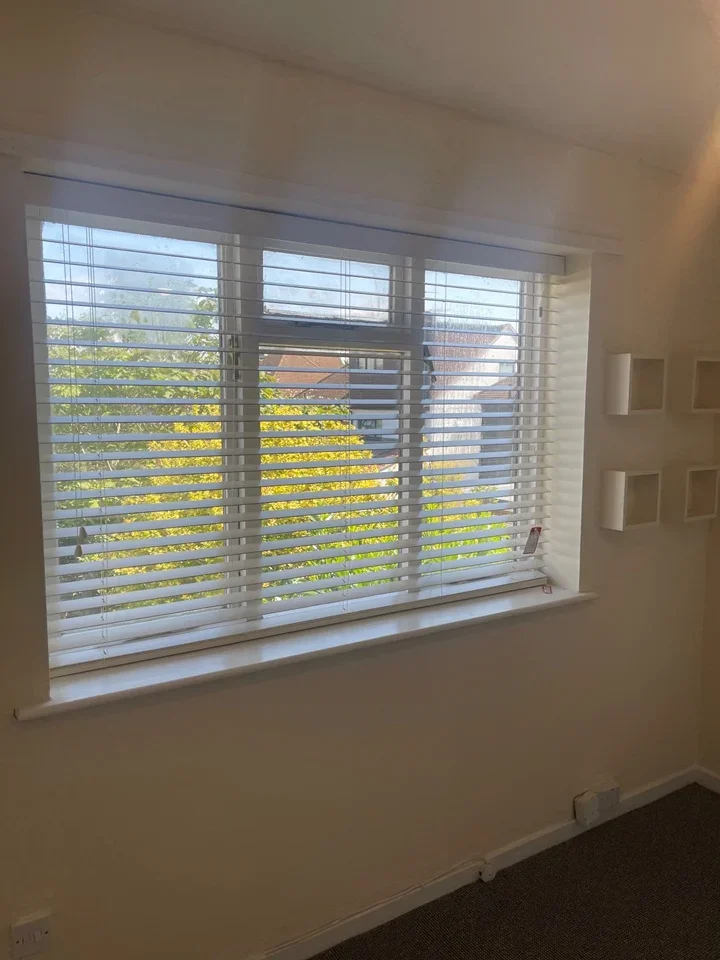 Flat Tudor Walk in Watford