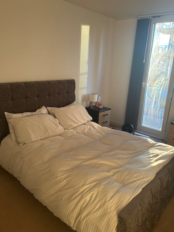 Room Blackfriars Road in Salford