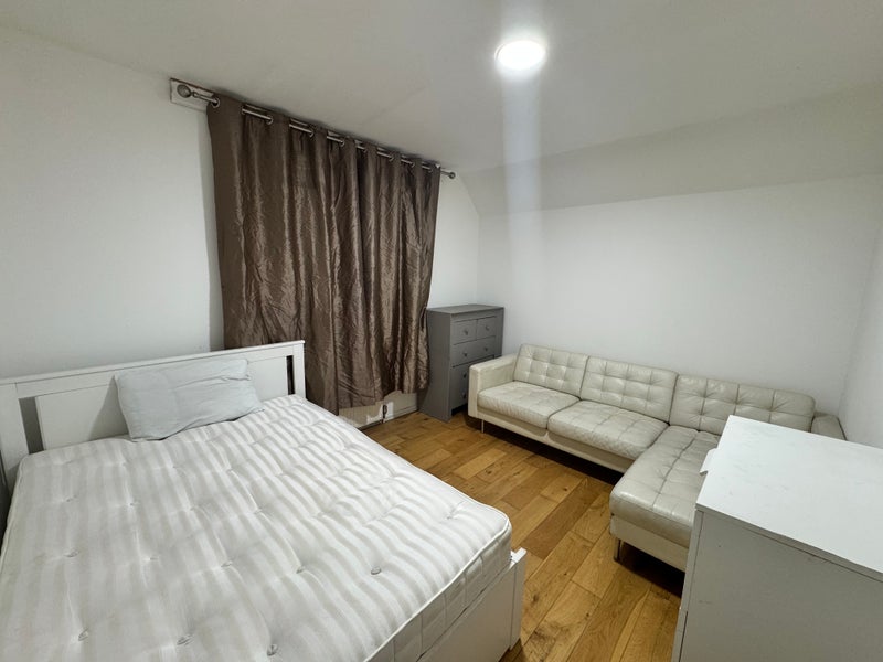 Room Westmuir Street in Glasgow
