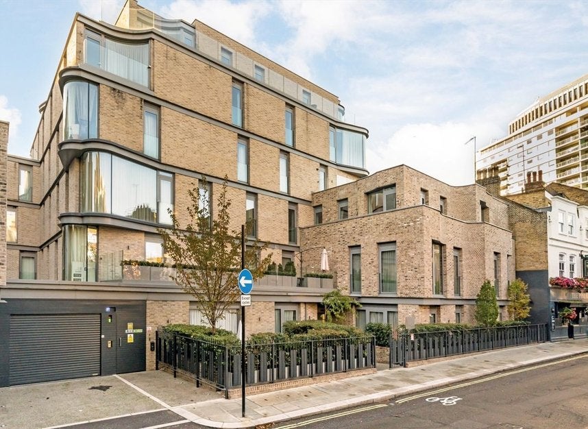 Flat Wilfred Street in City of Westminster