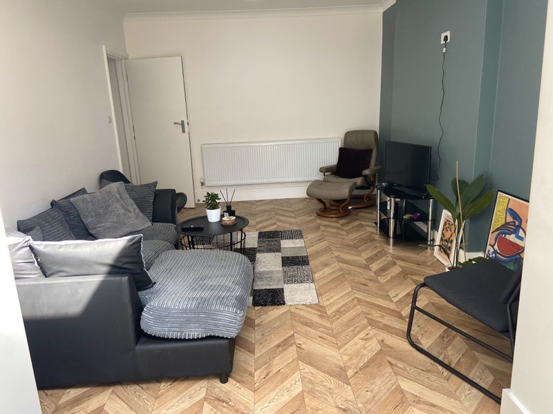Room Blairderry Road in Greater London