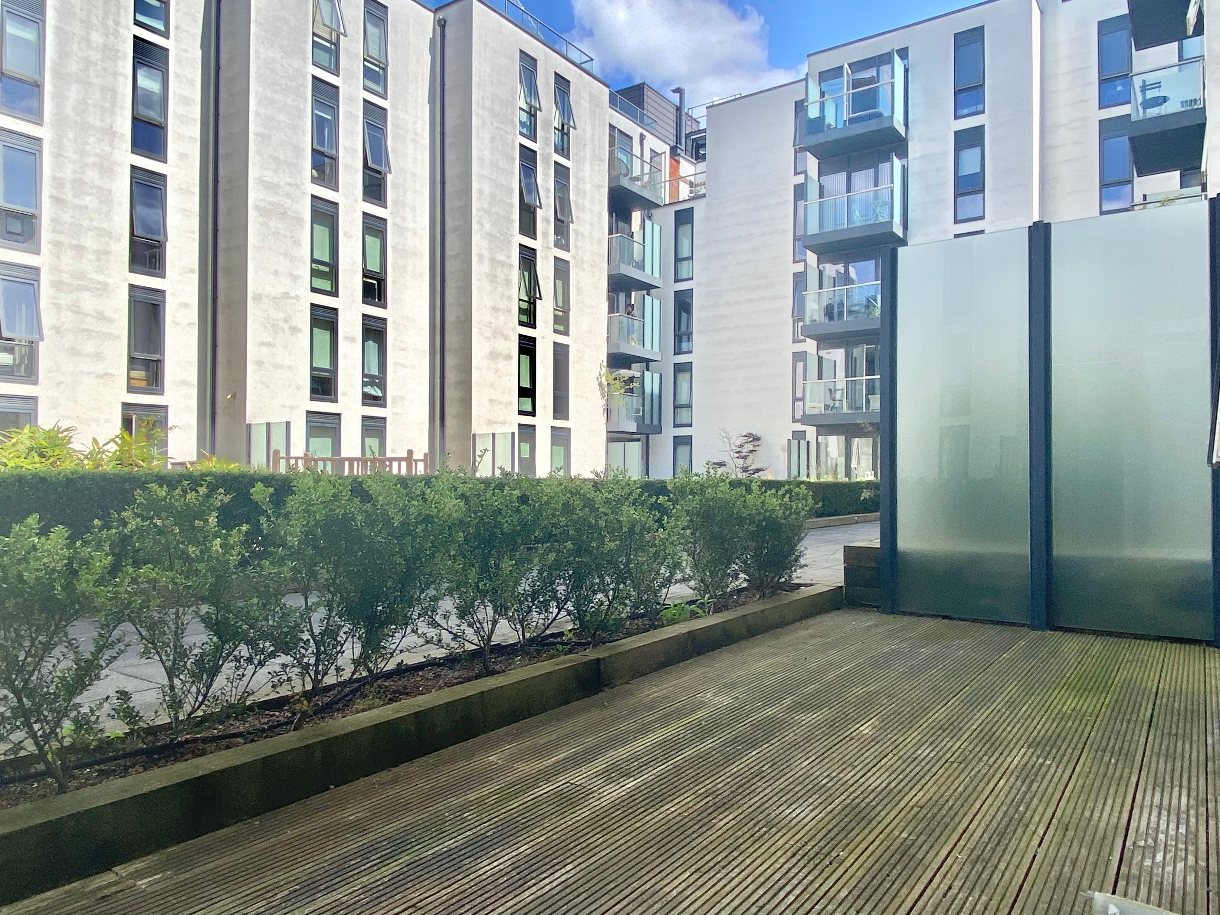 Flat Lever Street in Greater London
