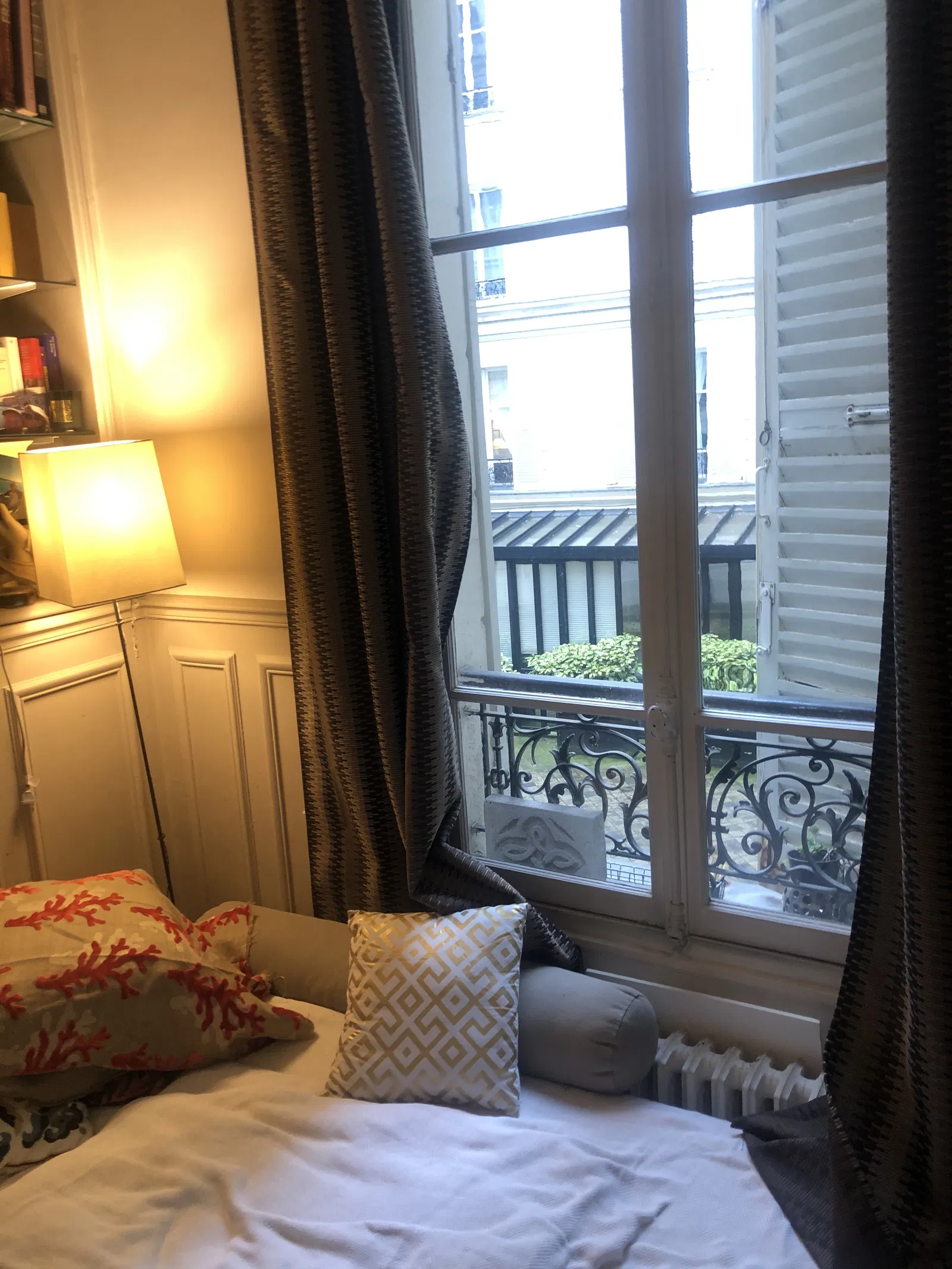Room Rue Garancière in Paris