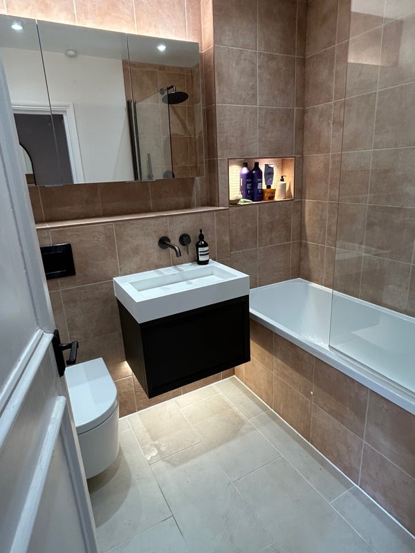 Flat Lordship Park in Greater London