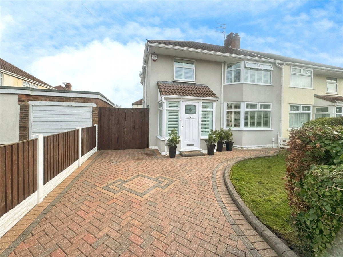 House Sycamore Road in Huyton