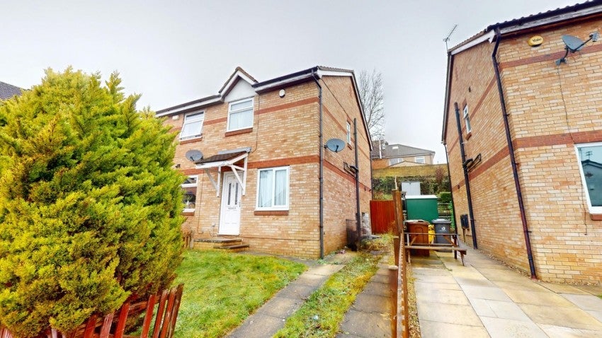 House Kingfisher Grove in Bradford