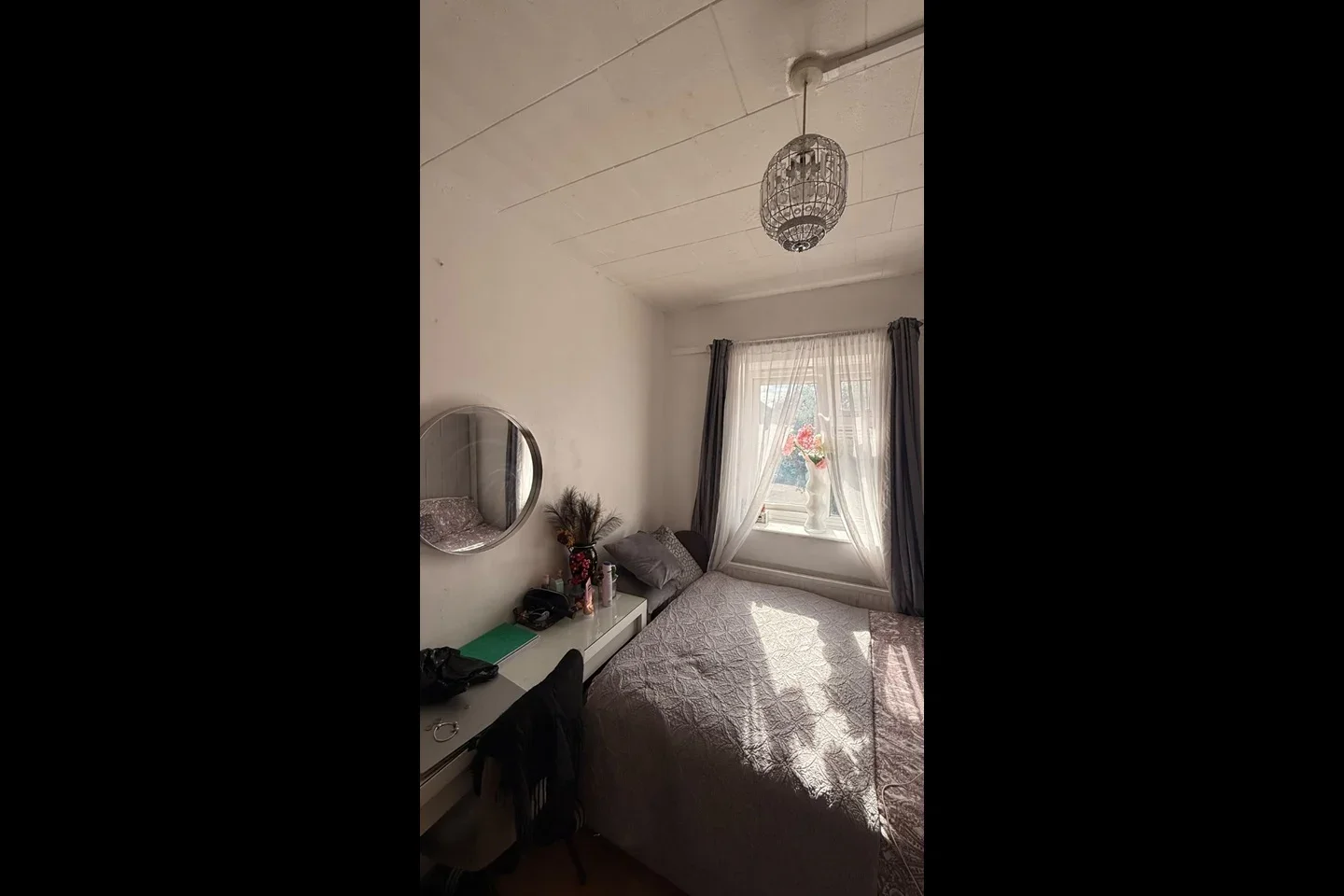 Flat Loddiges Road in Greater London