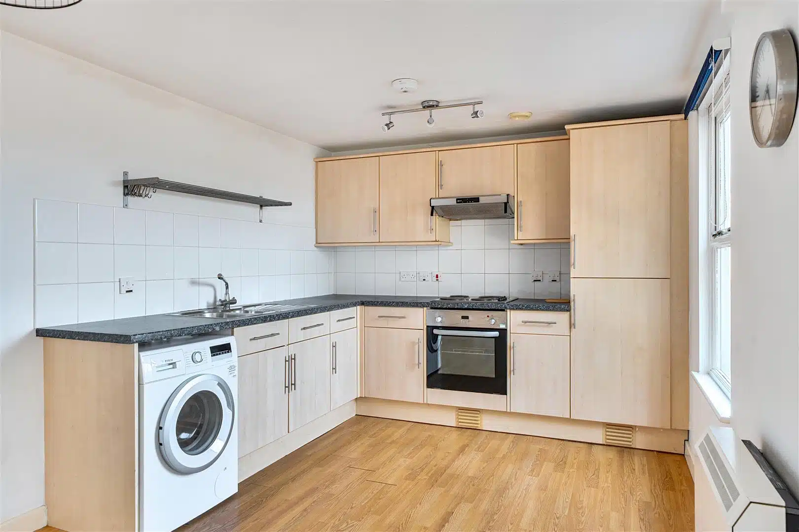 Flat Waterloo Road in Bristol