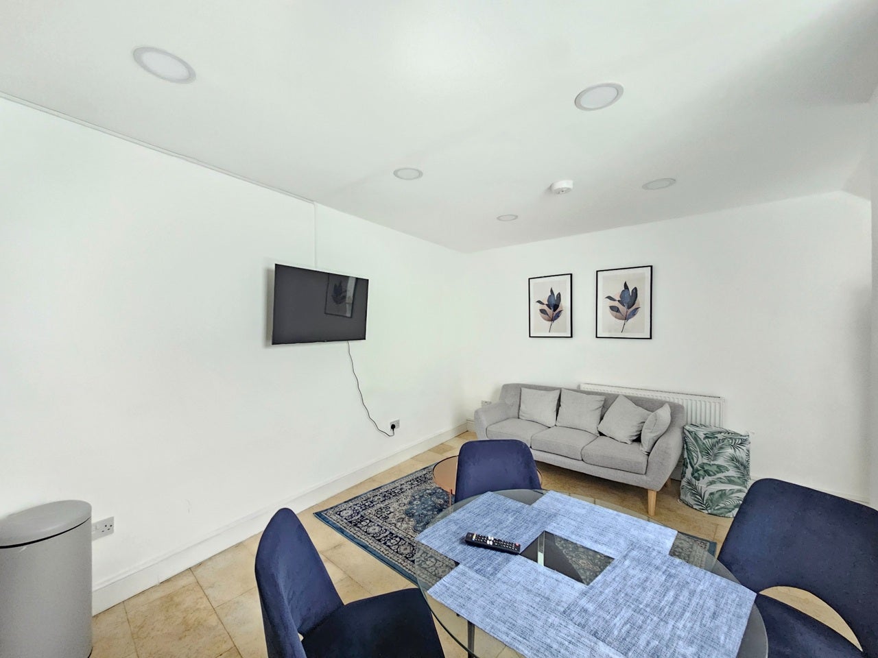 Flat Amhurst Road in Greater London