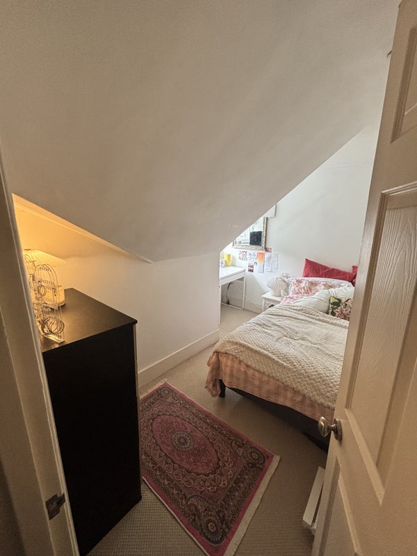 Room Leigham Vale in Greater London