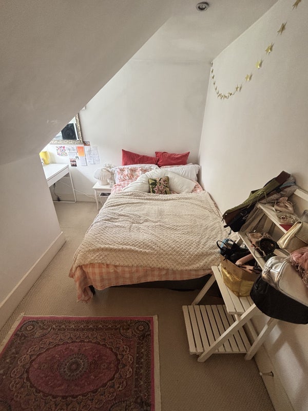 Room Leigham Vale in Greater London
