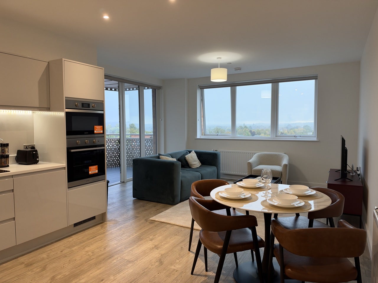 Flat Elmsleigh Road in Borough of Spelthorne