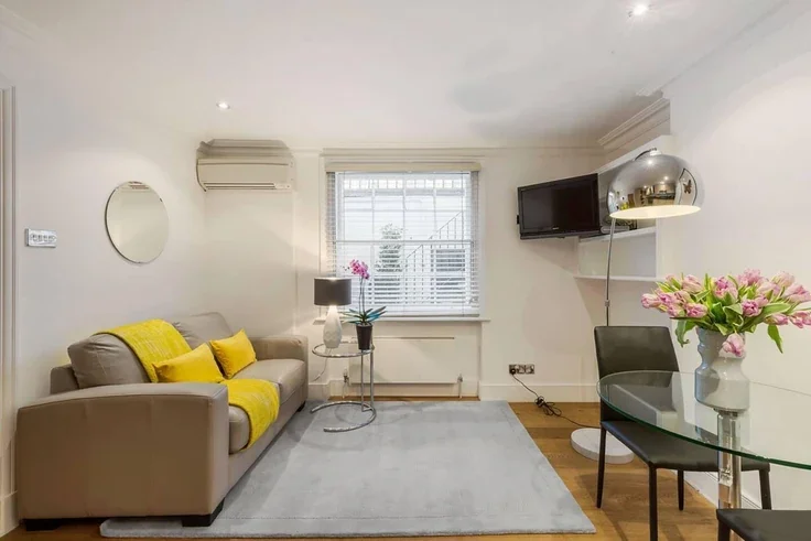 Flat Ivor Place in City of Westminster