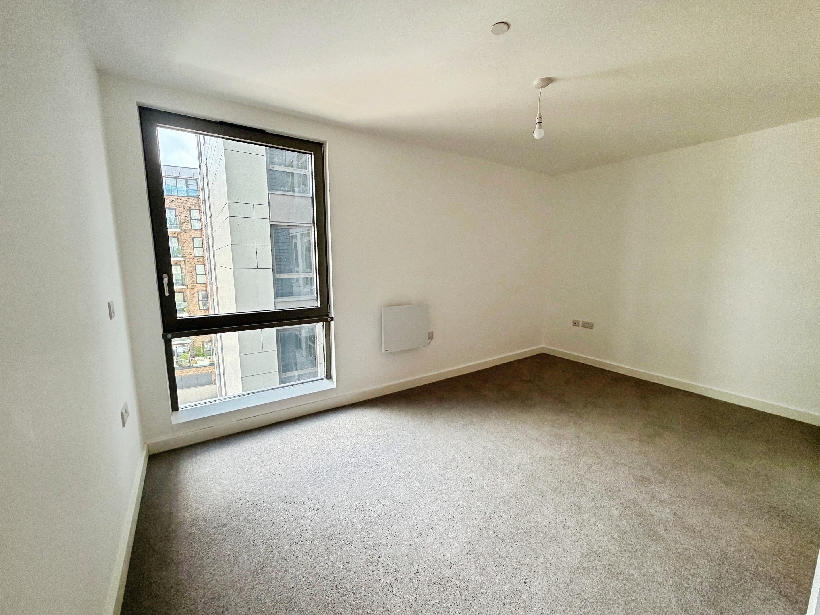 Flat Albert Place in Peterborough