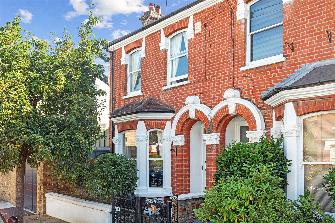 Flat Lower Richmond Road in Greater London