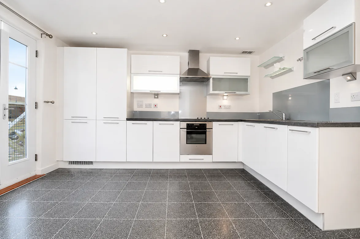 Flat Manley Boulevard in Tonbridge and Malling