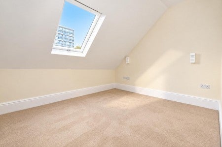 Flat Hackney Road in Greater London