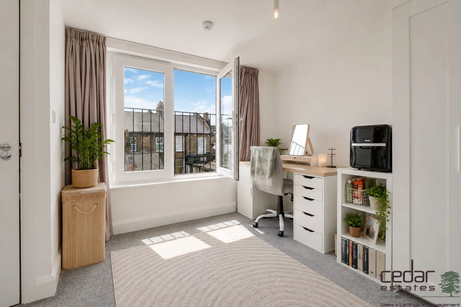 Flat Napier Road in Greater London