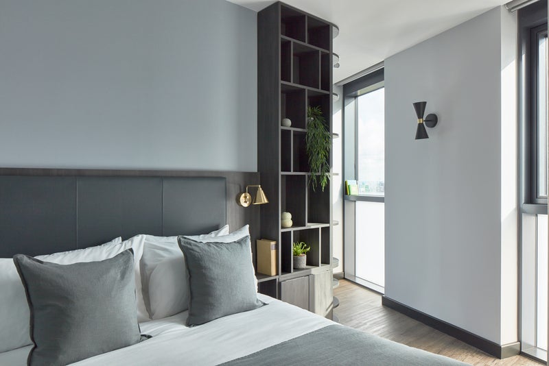Flat Crossharbour Plaza in Greater London
