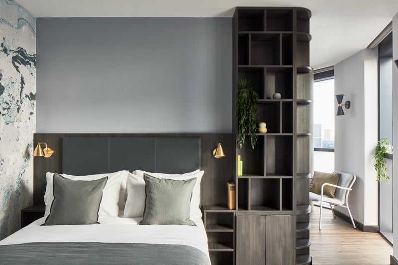 Flat Crossharbour Plaza in Greater London