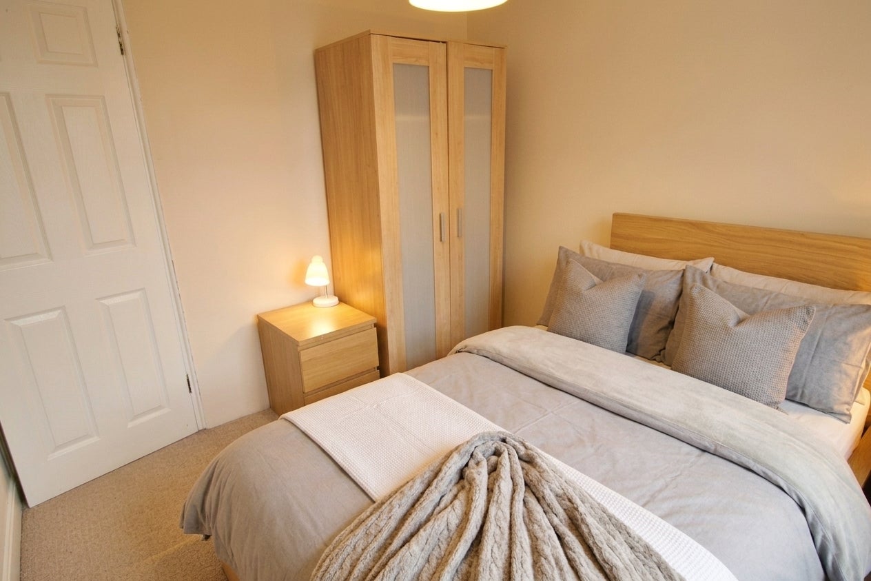 Flat Serlo Road in Gloucester