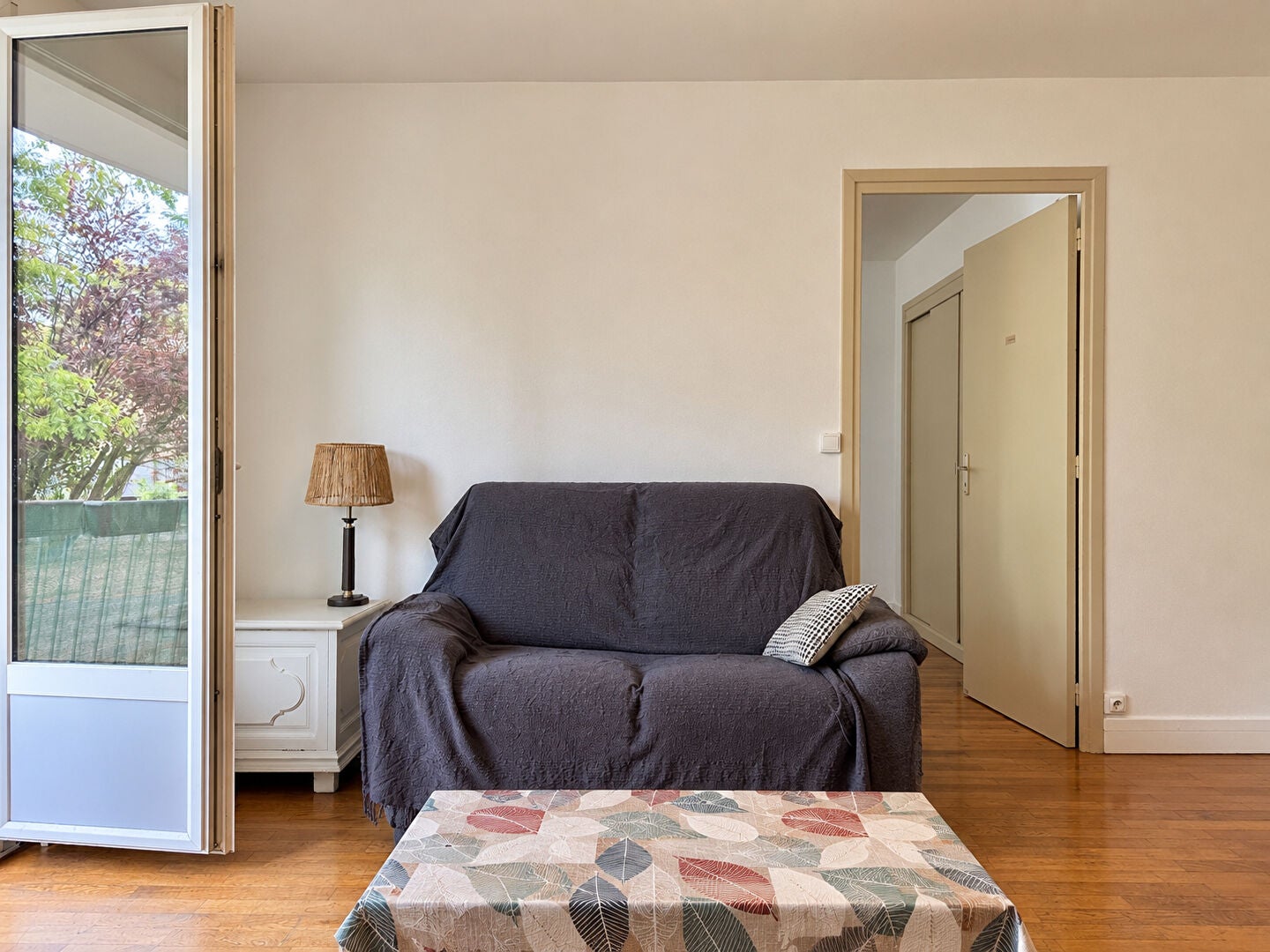 Flat Rue du Bayard in Limas