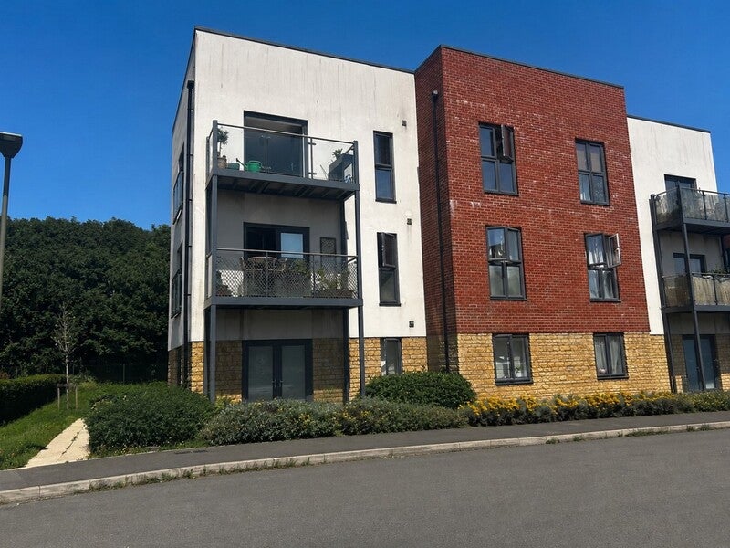Flat Furrow Crescent in Curbridge