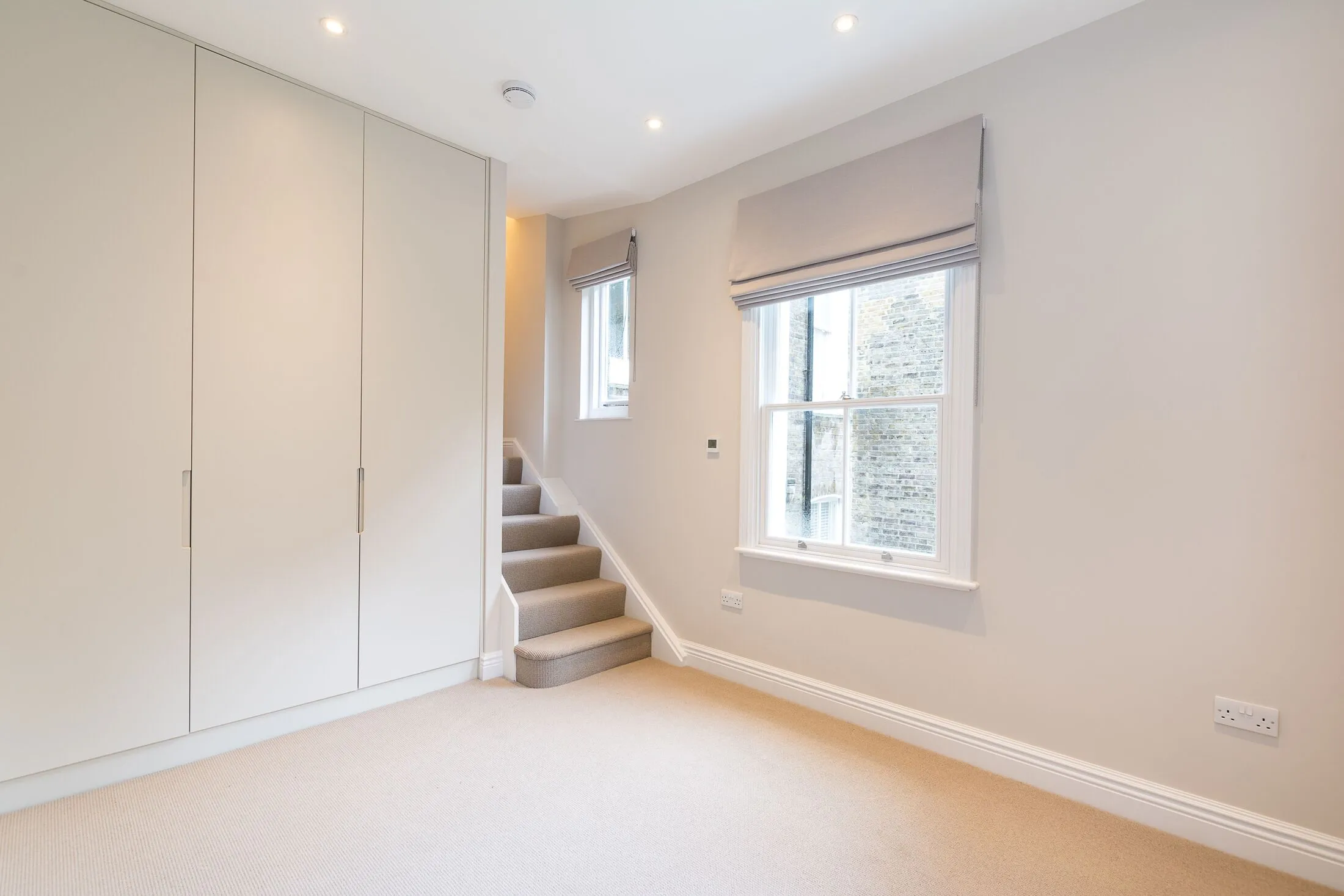 Flat Philbeach Gardens in Greater London