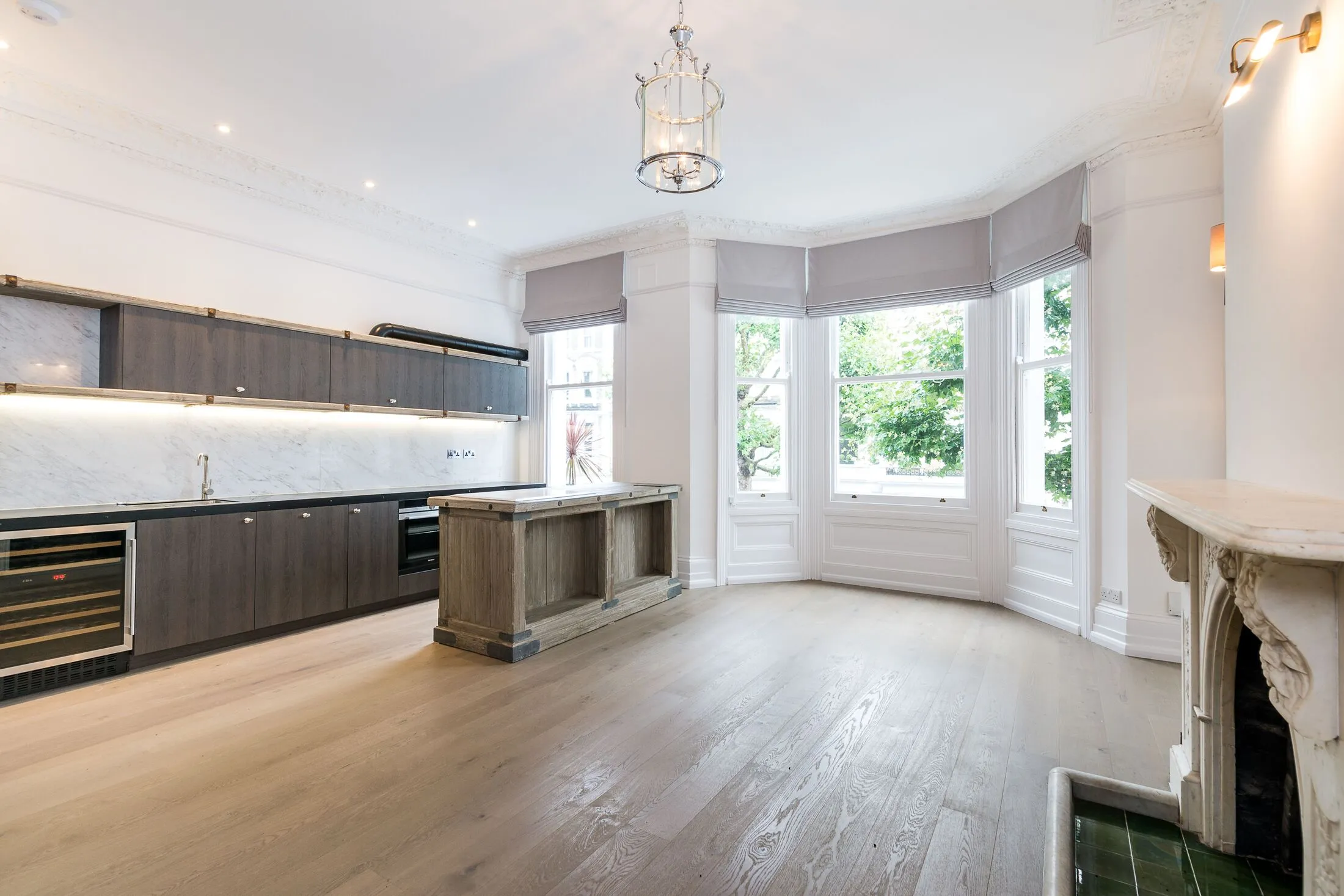 Flat Philbeach Gardens in Greater London