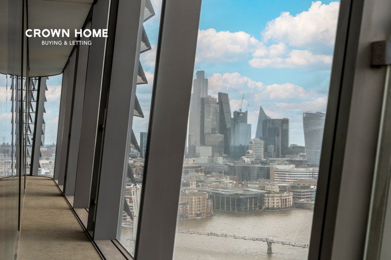 Flat Blackfriars Road in Greater London