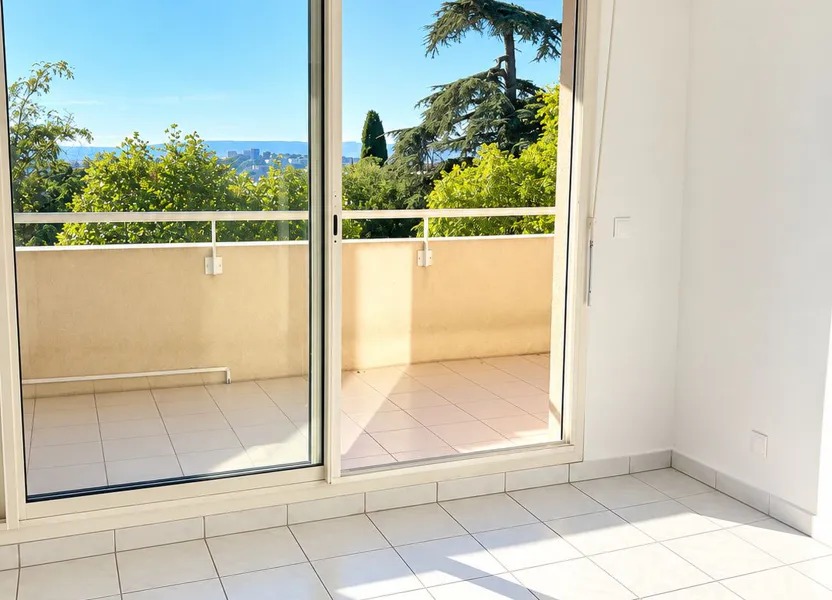 Appartement Place Claude Bernard à Marseille
