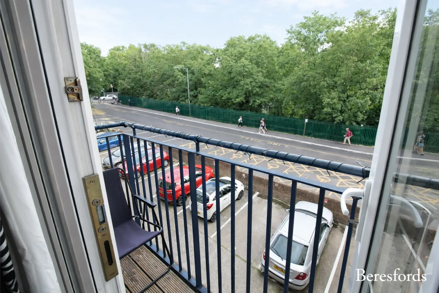 Flat Radford Way in Billericay