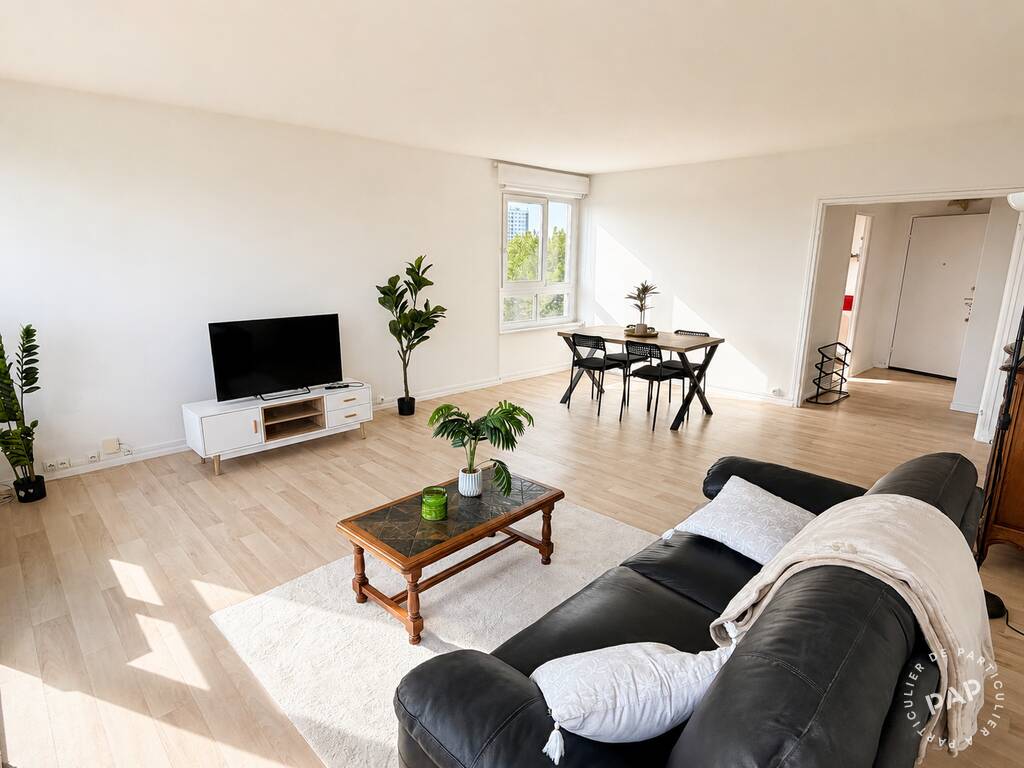 Flat Rue Raymond Aron in Mont-Saint-Aignan
