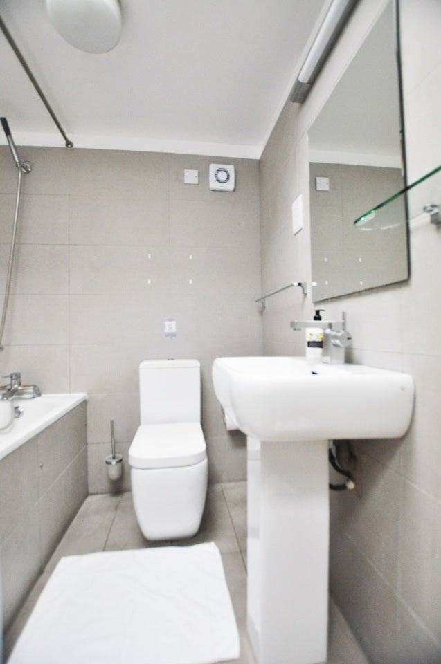 Flat Voss Street in Greater London