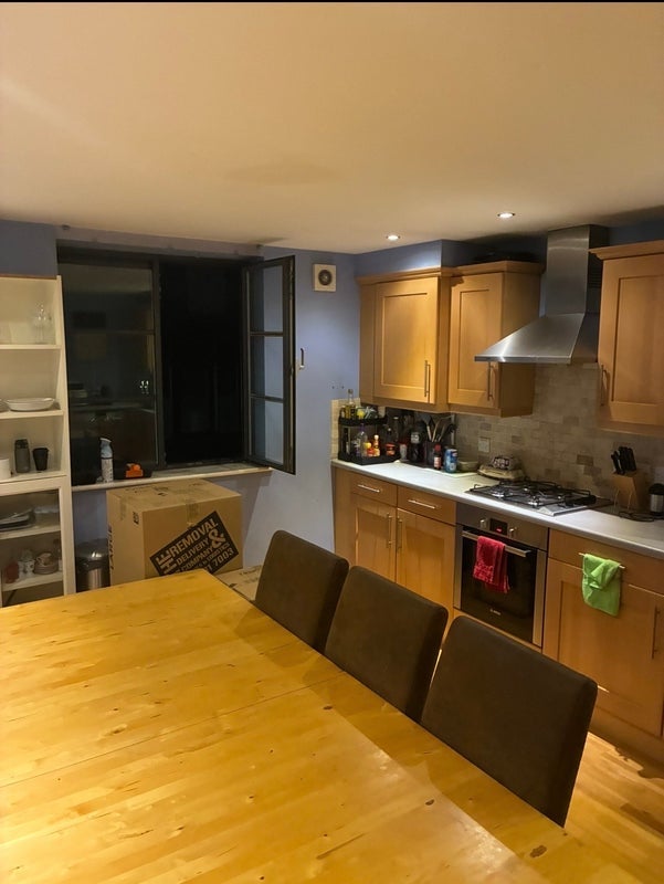 Room Curtain Road in Greater London