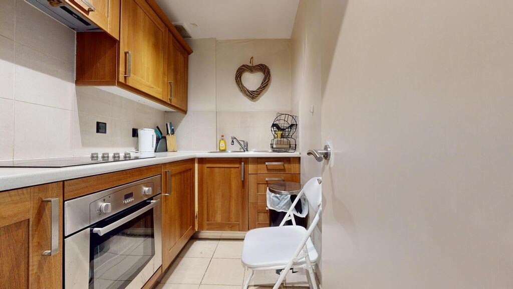Flat Nevern Place in Greater London