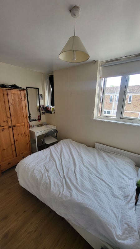 Room Lucey Road in Greater London