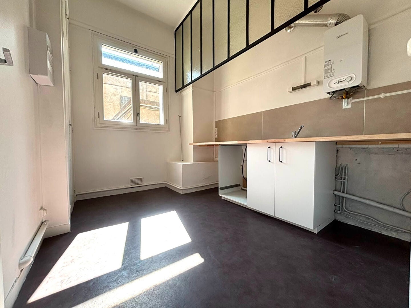 Flat Place Roger Salengro in Nantes