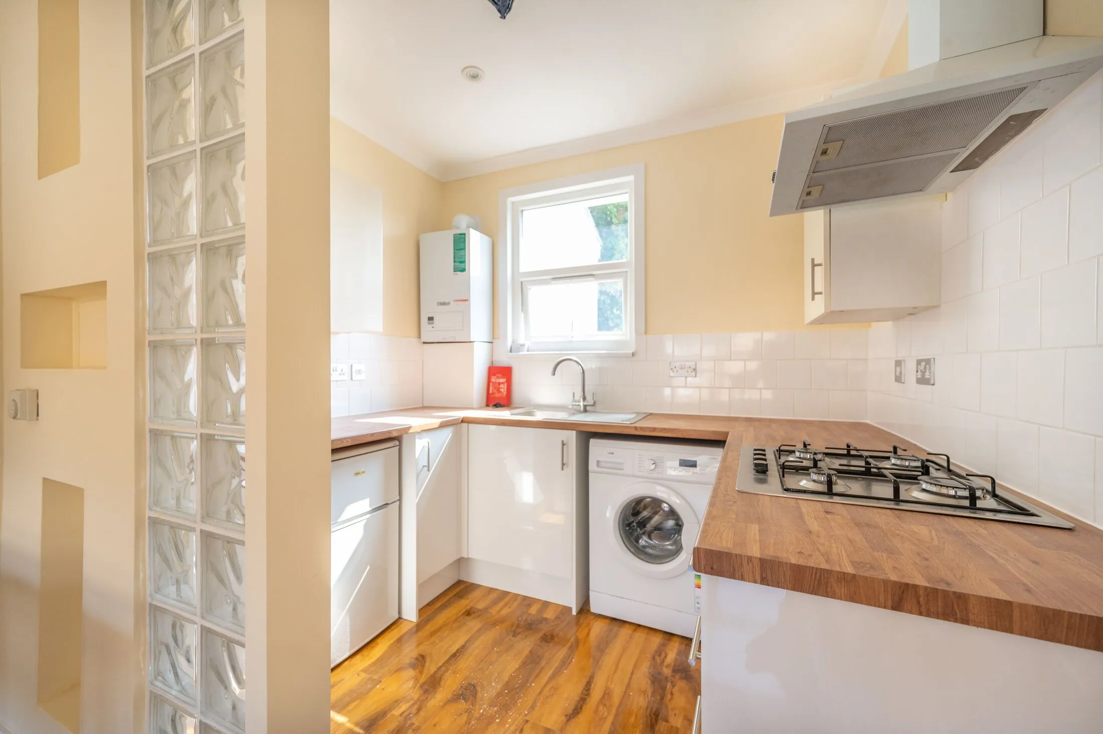 Flat Enfield Road in Greater London