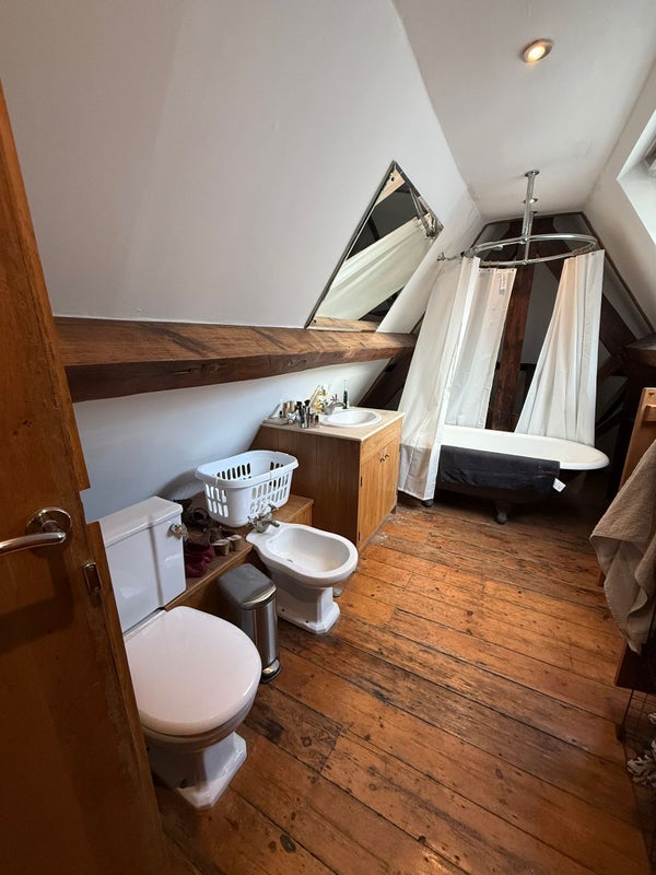 Room Commercial Street in Greater London