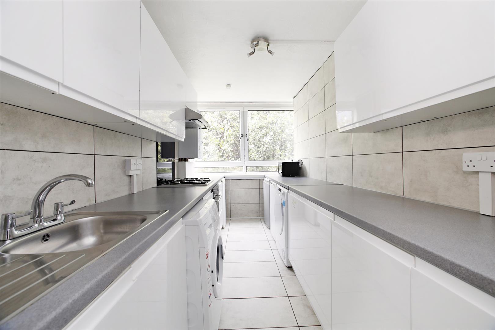 Flat Achillies Close in Greater London