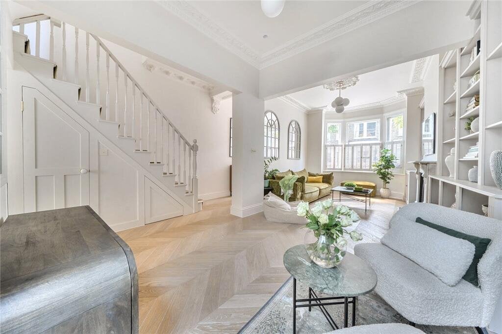 House Duke Road in Greater London