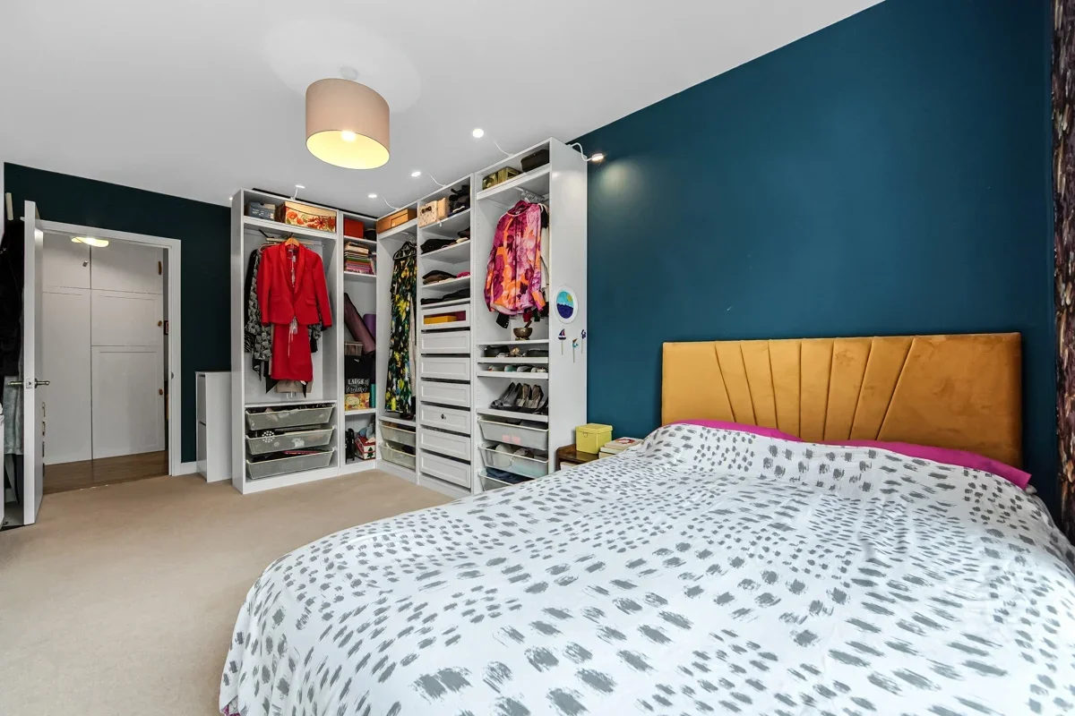 Flat Ryan Close in Greater London