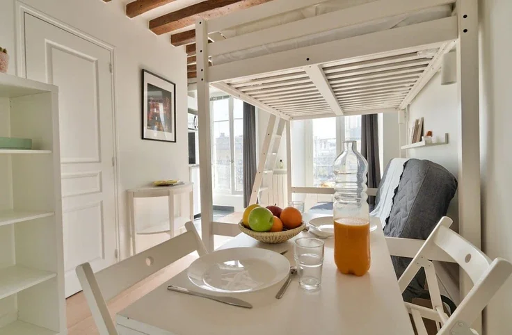 Flat Rue de l'Échiquier in Paris