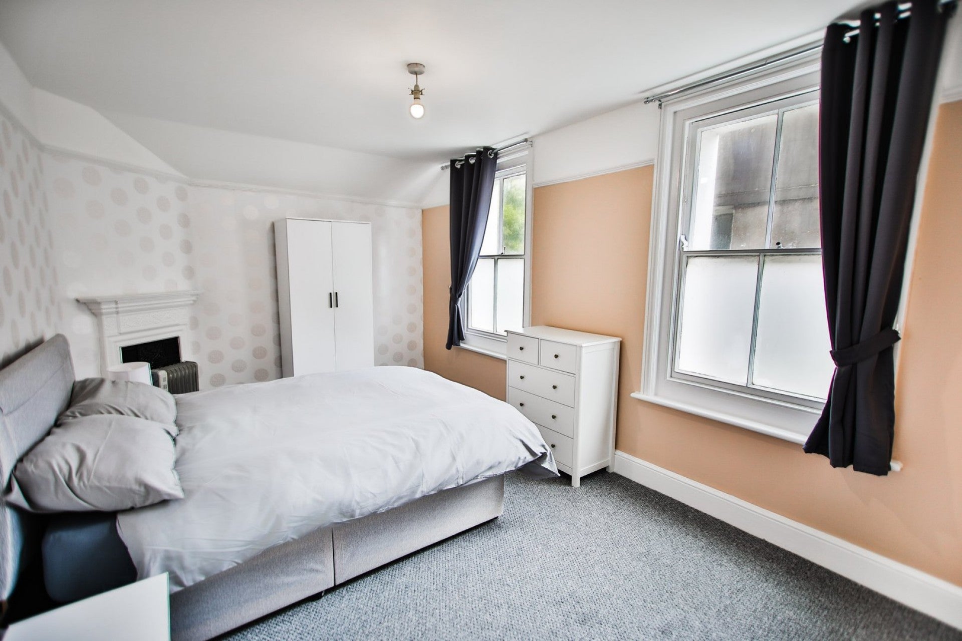Room White Rock in St Leonards