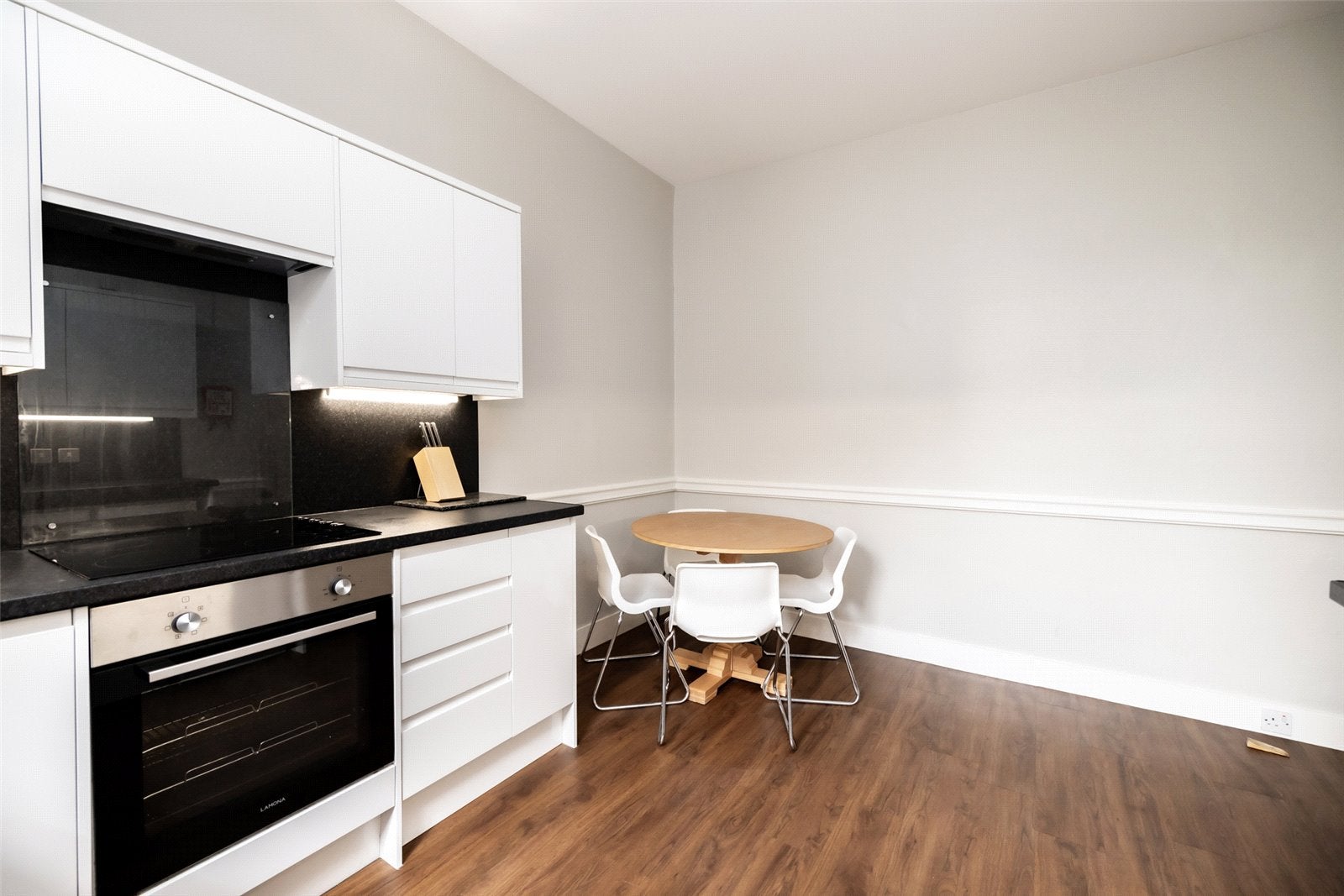 Flat Whitehall Place in Aberdeen City