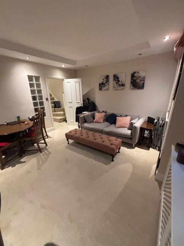 Room Glycena Road in Greater London