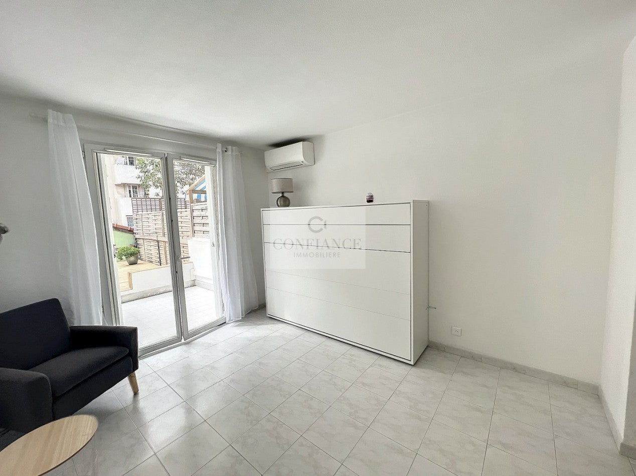 Appartement Rue Smolett à Nice