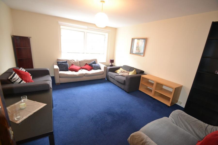 Flat Viewcraig Street in City of Edinburgh